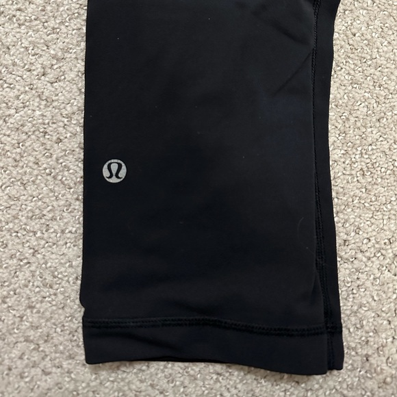 Lululemon capri legging stripes size 6 - Picture 5 of 7